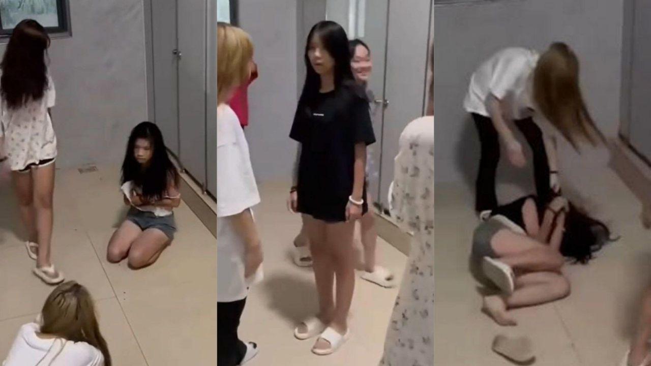 高中女生厕所霸凌视频 清纯黑长直少女被黄毛精神小妹群殴暴打 抓头发狂扇耳光脚踹爆头